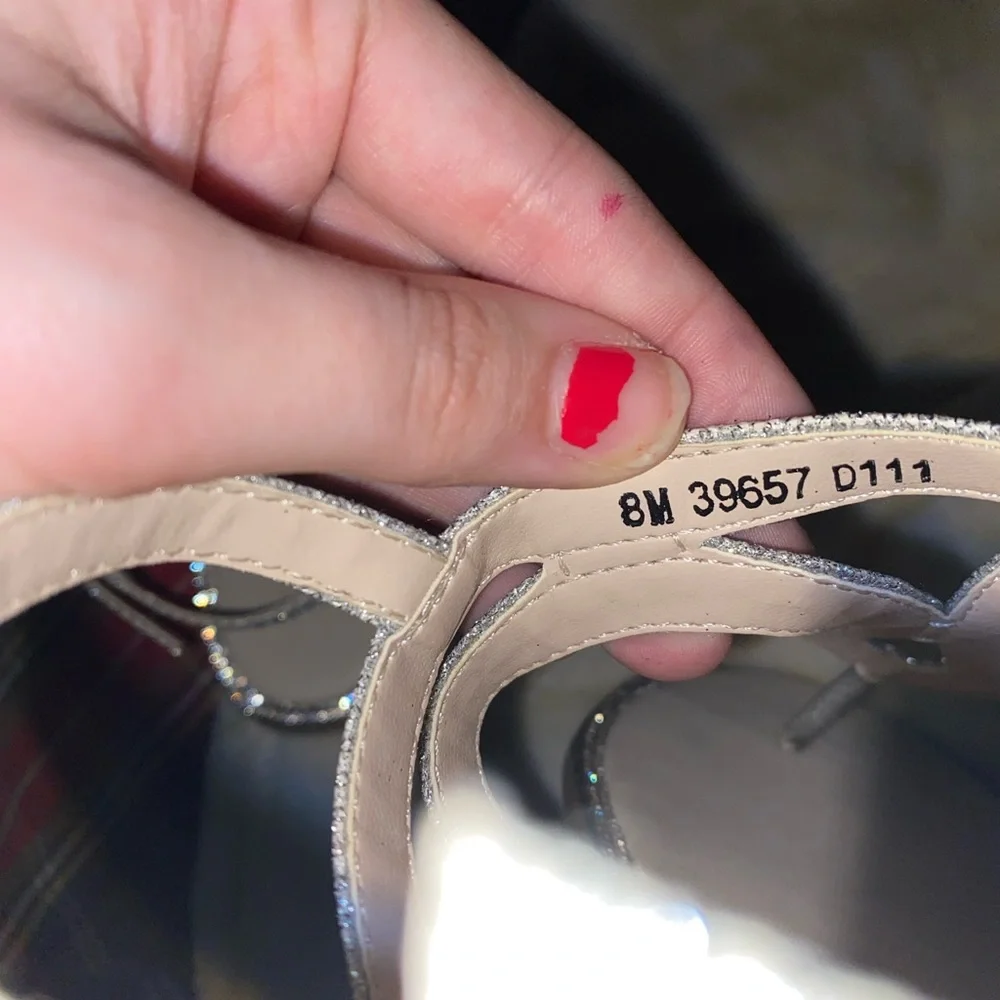 Sandals - Picture 5 of 5